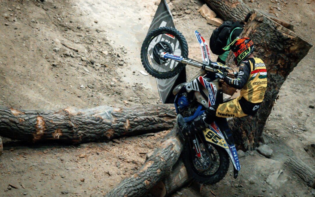 Ünneplő közönség éltette az Enduro Team Hungary versenyzőit a budapesti fordulón