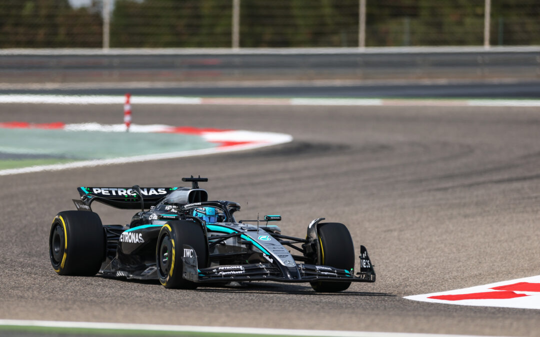 Szoros eredmény az első tesztnapon: Norris volt a leggyorsabb, de Russell is jól kezdett Bahreinben